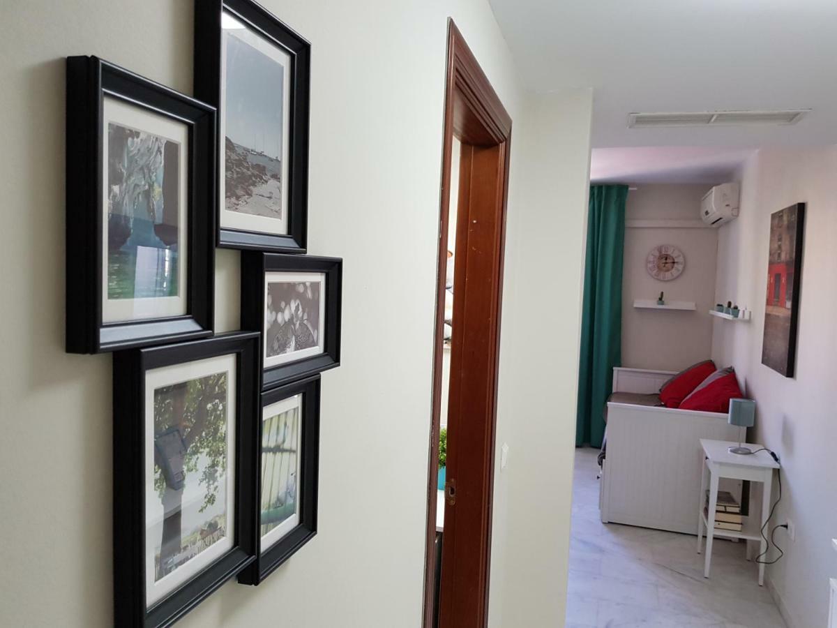**** Genuar Apartments Malaga Center Экстерьер фото