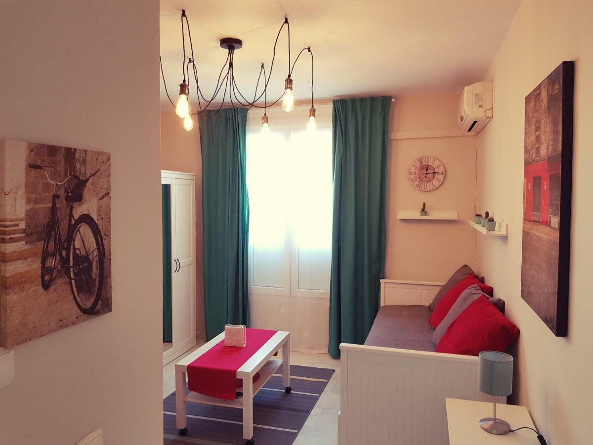 **** Genuar Apartments Malaga Center Экстерьер фото