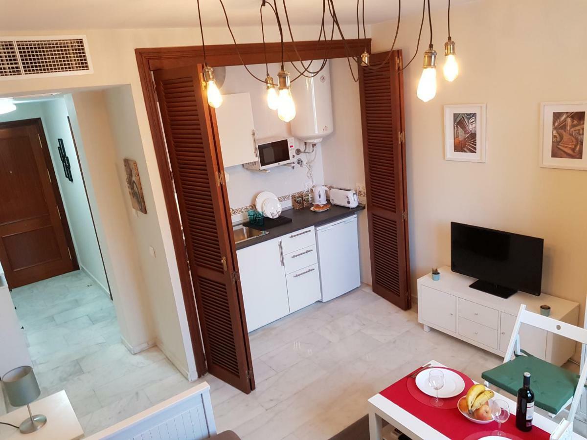 **** Genuar Apartments Malaga Center Экстерьер фото