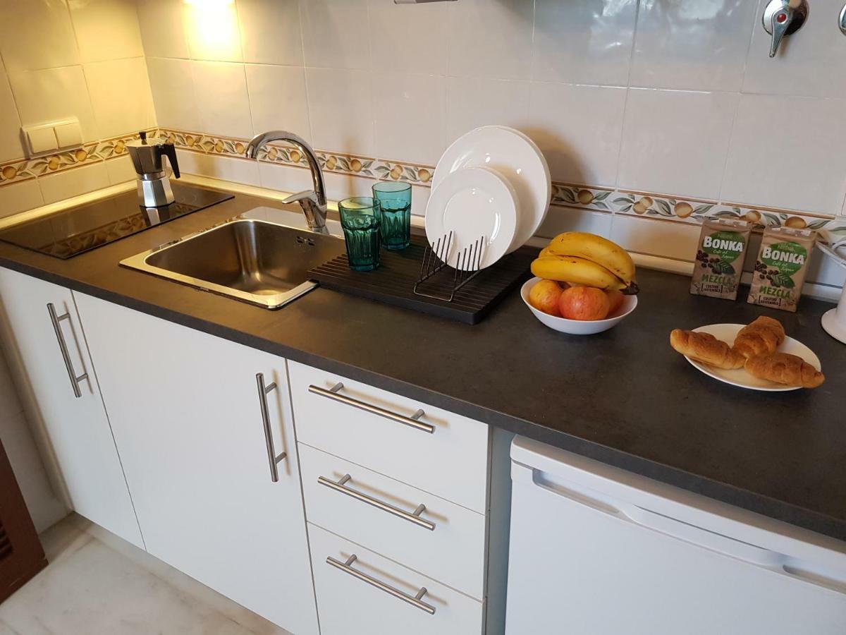 **** Genuar Apartments Malaga Center Экстерьер фото